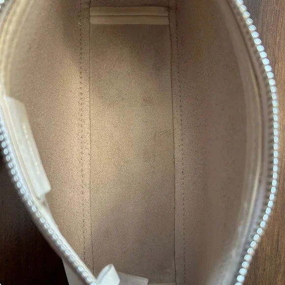 Madewell The Sculptural-Buckle Shoulder Bag Ecru Color - Picture 7 of 16